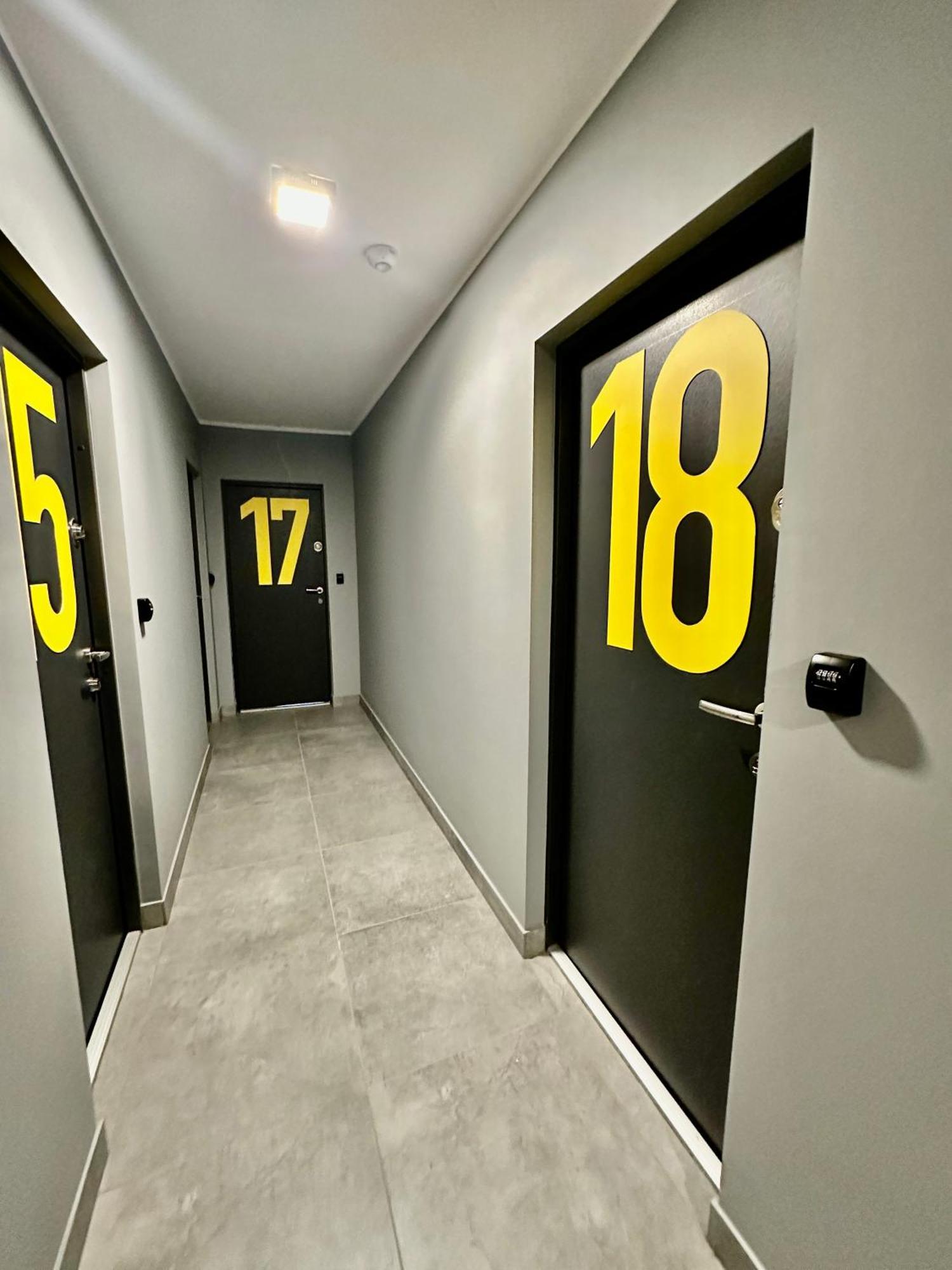 Poziom 4, Prywatna Lazienka, Wspolna Toaleta, Free Wi-fi, Free Parking * Katowice