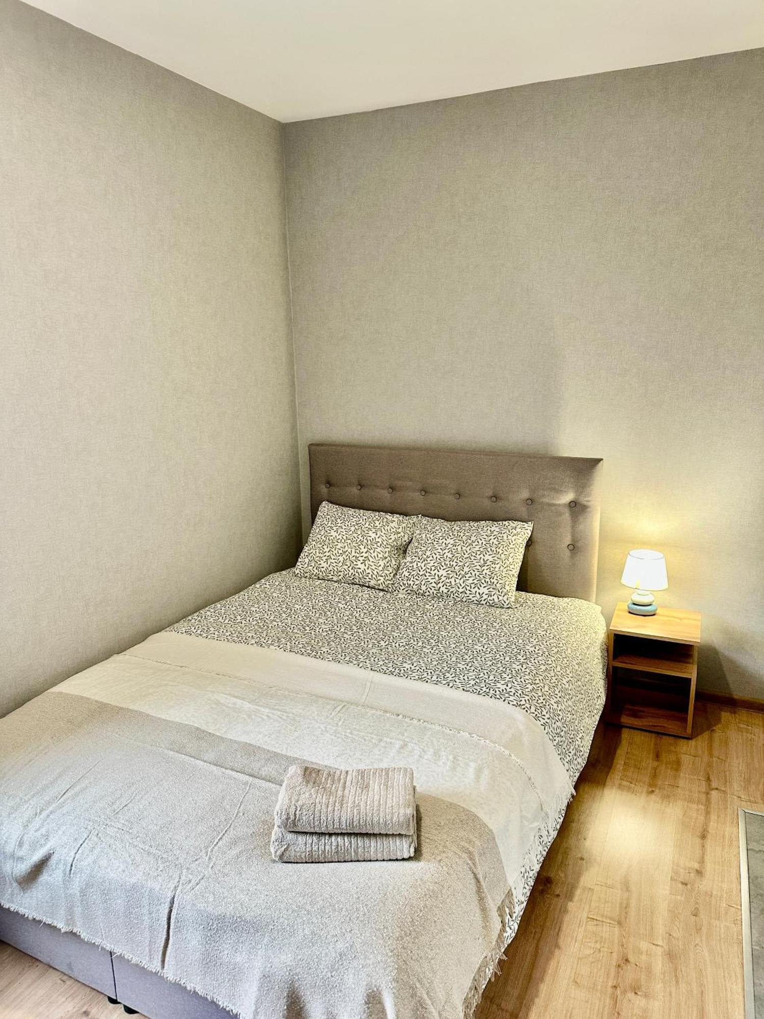 Apartment Poziom 4, Prywatna Lazienka, Wspolna Toaleta, Free Wi-fi, Free Parking Katowice