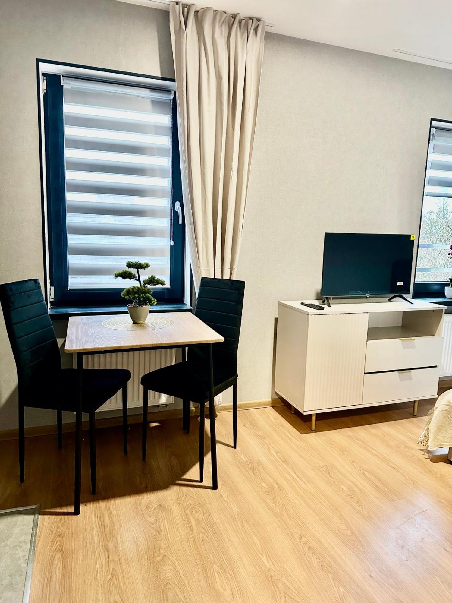 Poziom 4, Prywatna Lazienka, Wspolna Toaleta, Free Wi-fi, Free Parking Katowice