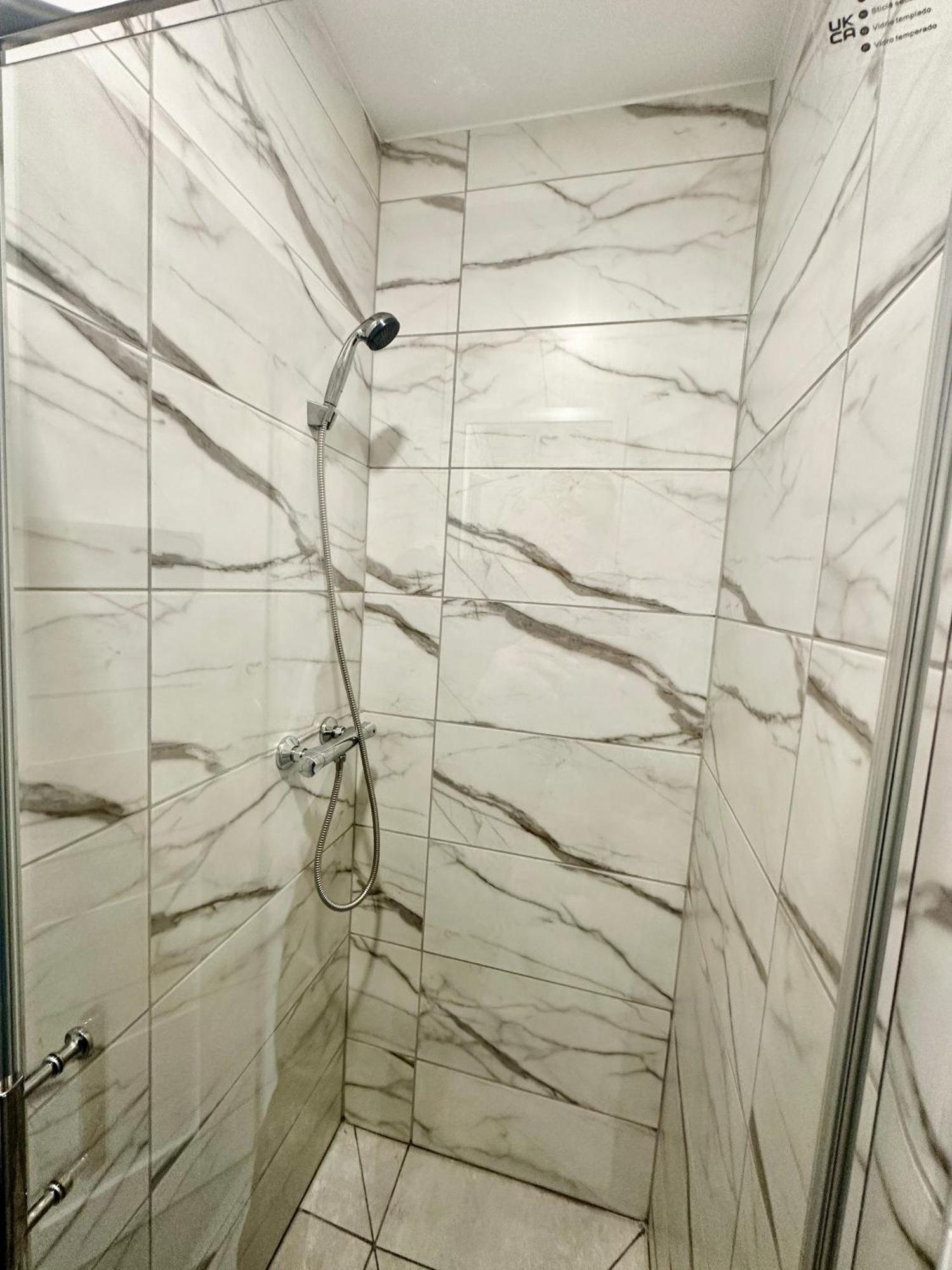 Poziom 4, Prywatna Lazienka, Wspolna Toaleta, Free Wi-fi, Free Parking Apartment Katowice
